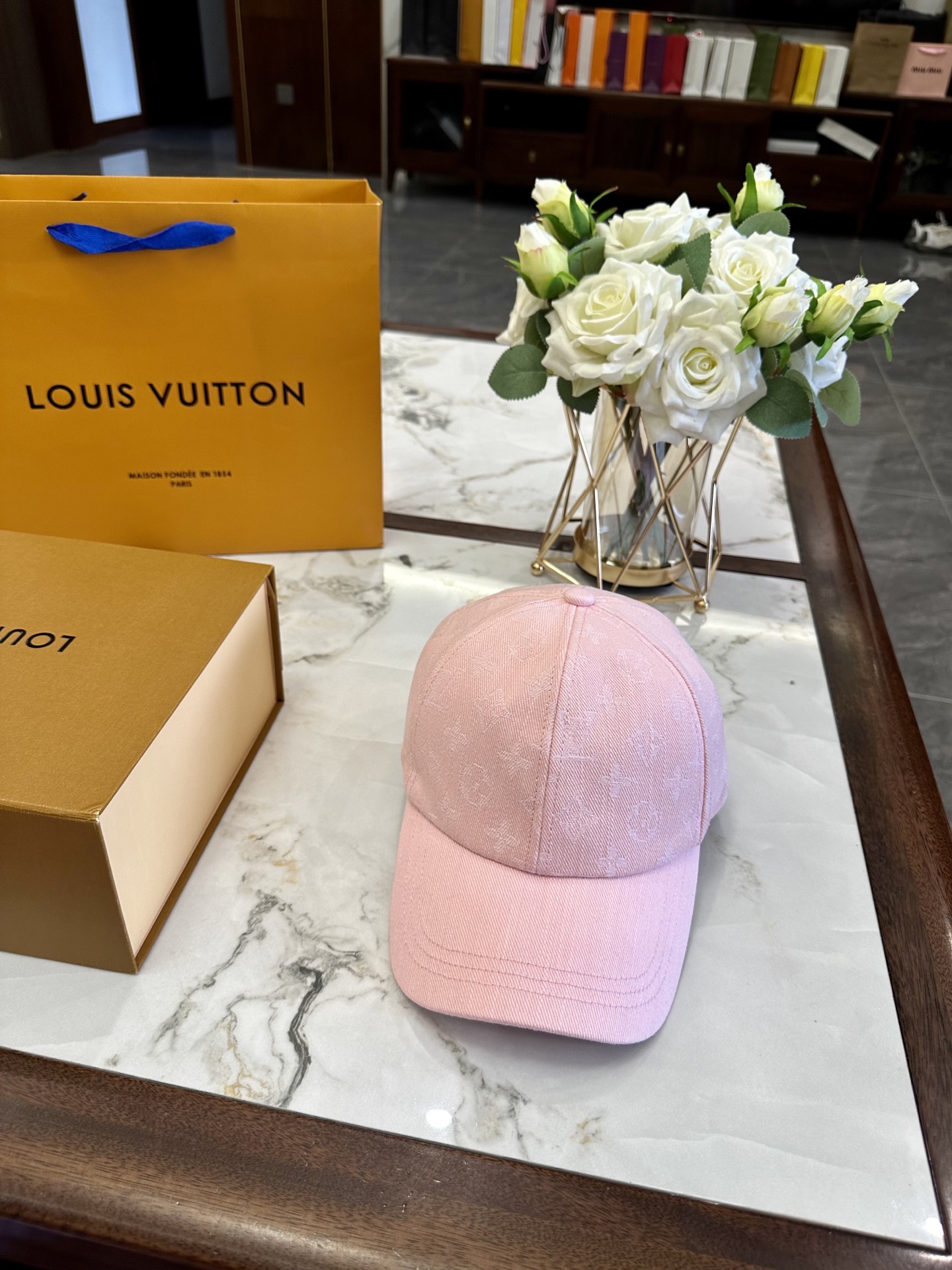 LV hat model 47